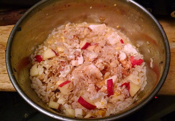 Brown rice, apples, eggs, turmeric, chia seed, flax seed, butter meal for dogs